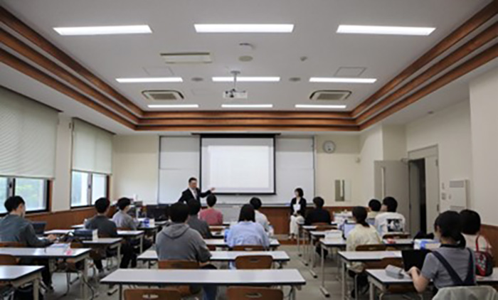 学部の様子