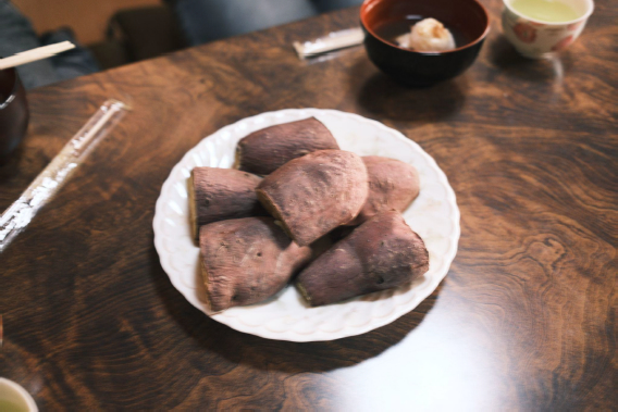 ひろきさん宅でいただいた絶品の焼き芋。その他 ぜんざいも出していただきました！