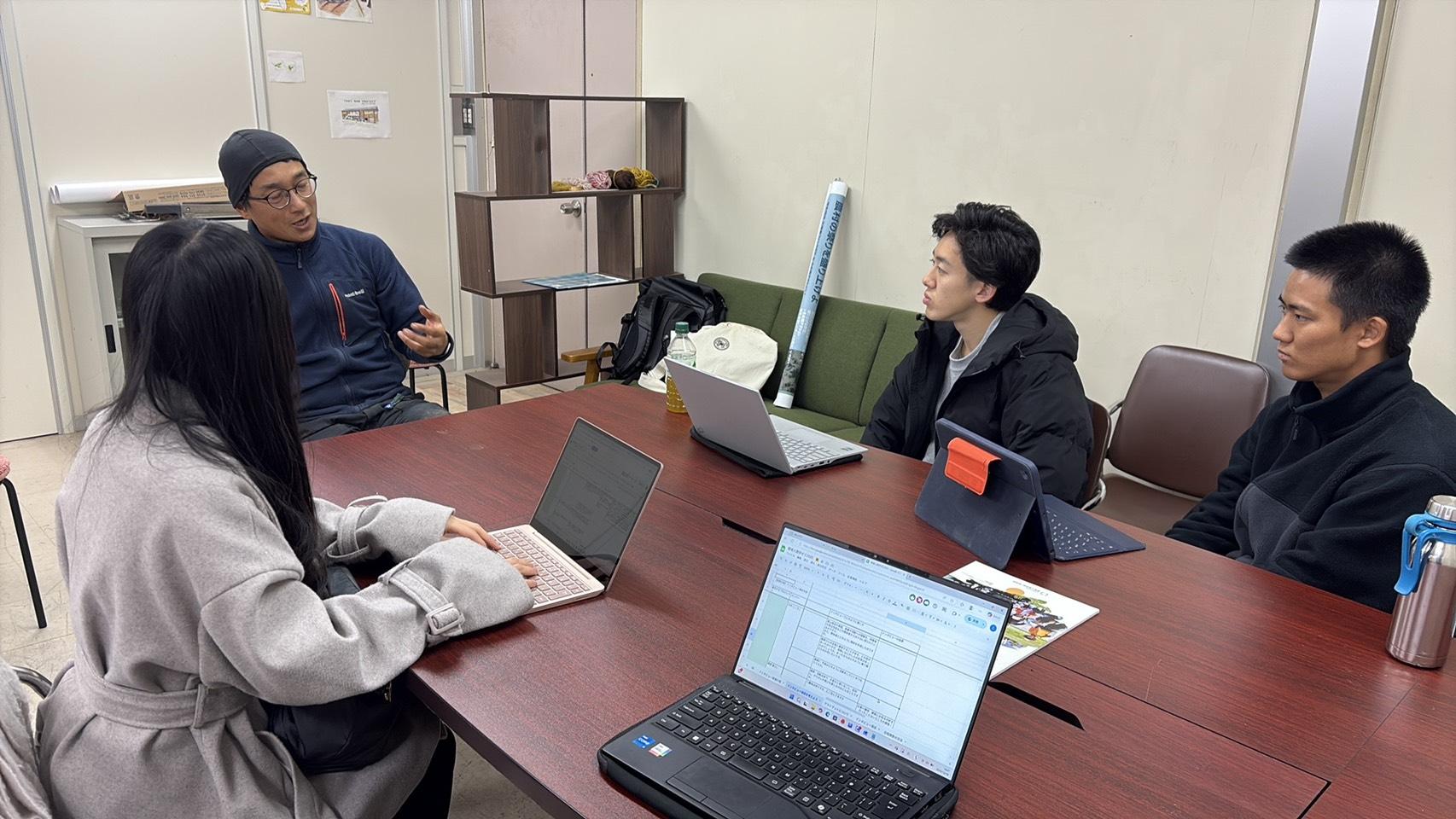 西山さんへのインタビューの様子。その言葉に説得力を感じます。